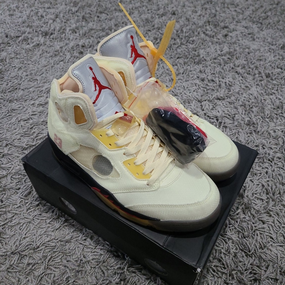 Off-White 5